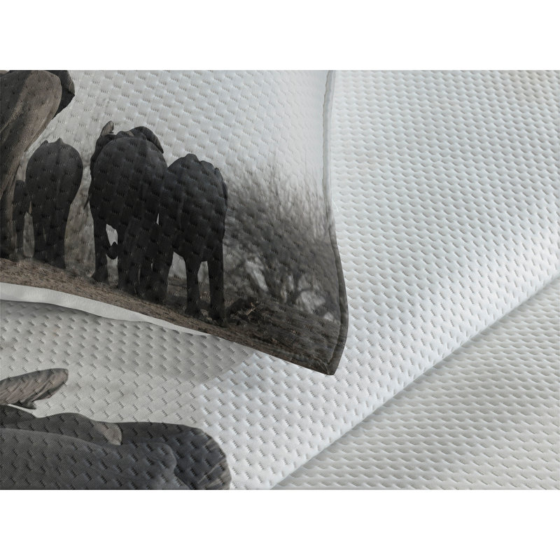 Elephant Eclectic Polyester Coverlet, King Bedspread + 2 Shams