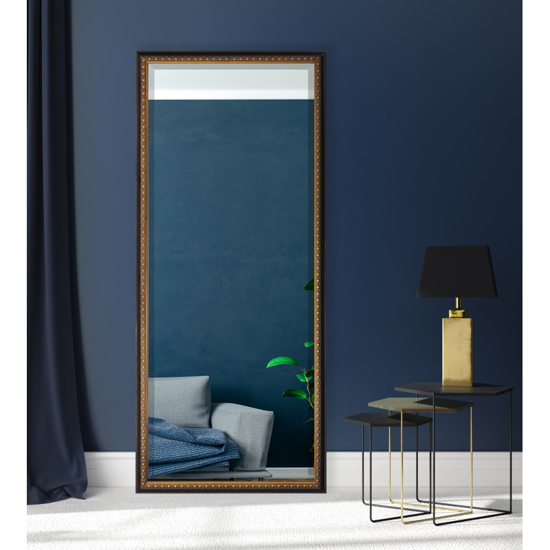 Miroir traditionnel, H 69 po x l 29 po