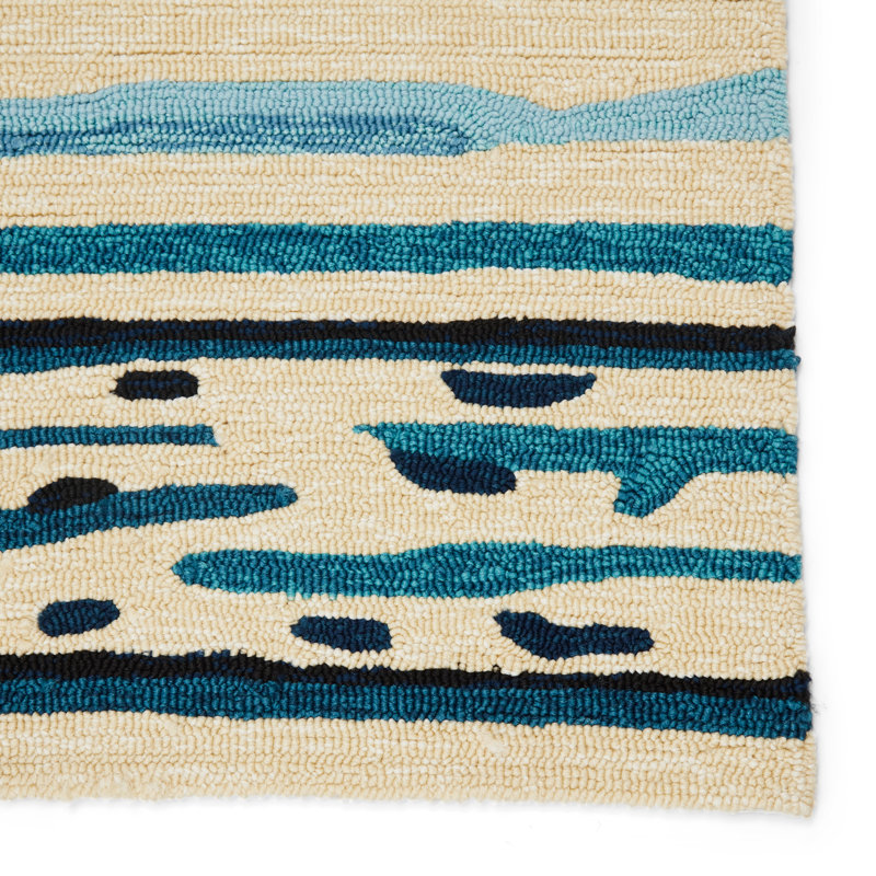 Tapis d'intérieur / extérieur bleu touffeté et fabriqué à la main Graysen, Rectangle 7 pi 6 po x 9 pi 6 po