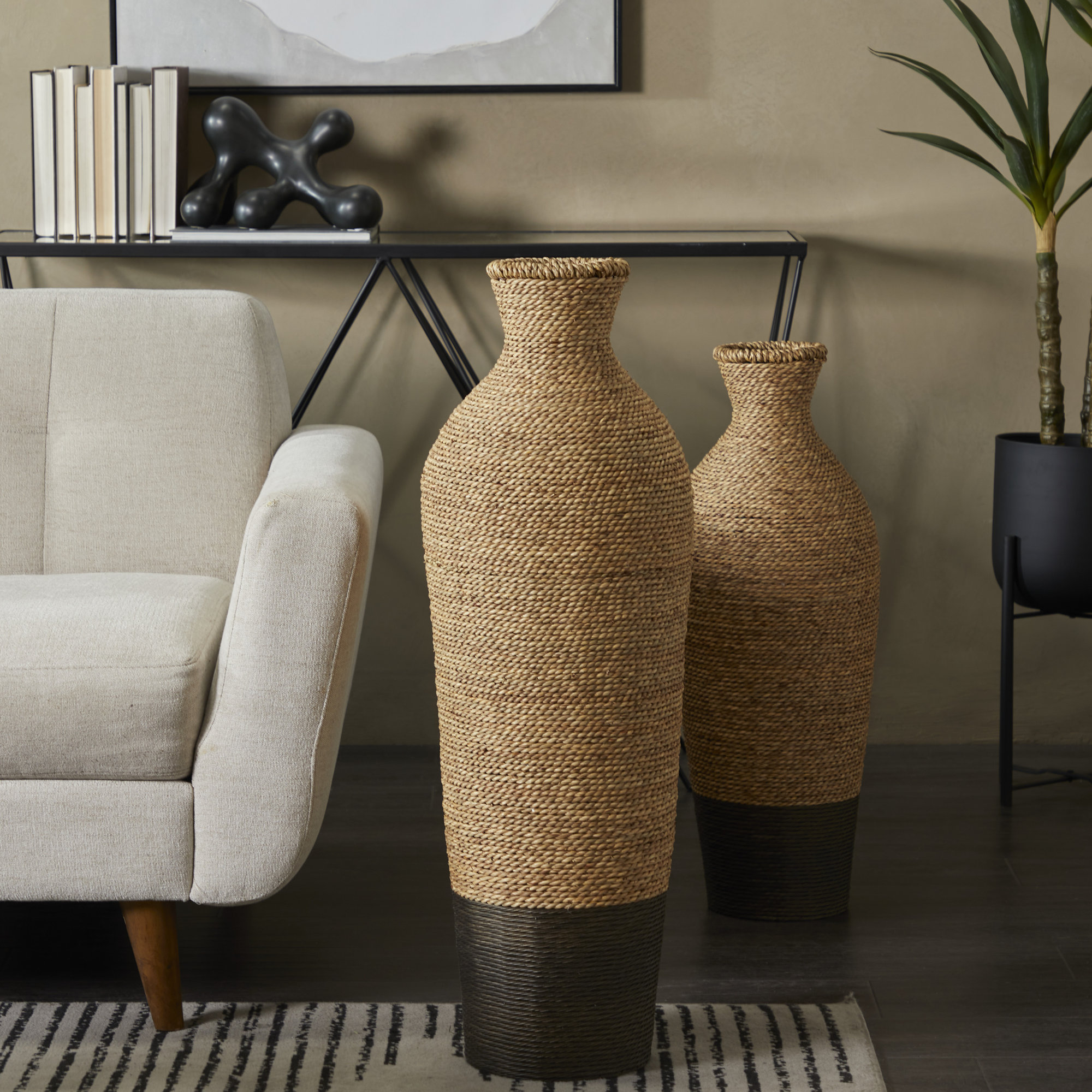 Wolton Brown/Dark Brown Seagrass Table Vase, 33.05" H x 11" W x 10.95" D