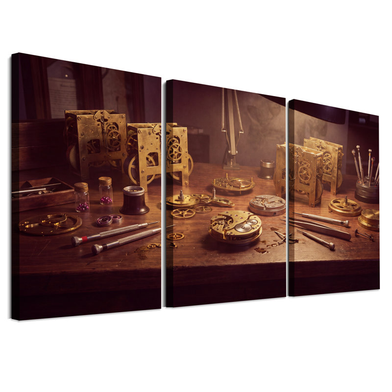Ensemble de 3 horloges en laiton et outils d'horlogerie sur bois, 36"H x 24"W x 3pcs