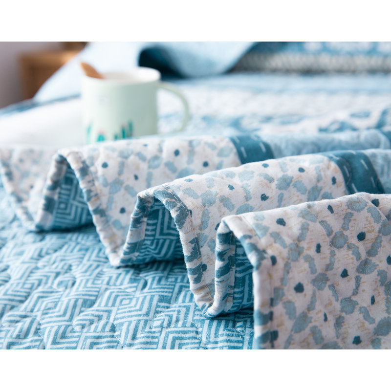 Frost Blue Twin Reversible Microfiber Quilt Set