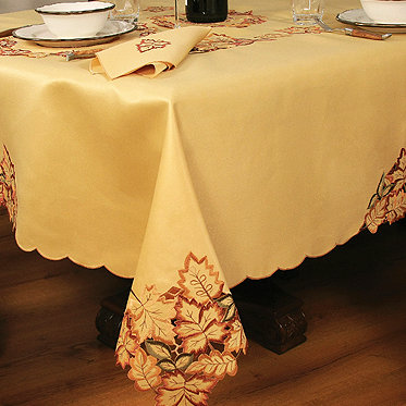 Wendling Embroidered Cutwork Tablecloth Astoria Grand 