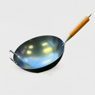 Wok en fonte forgé à la main avec une poignée en bois convenant à la friture et à diverses autres utilisations compatibles avec les cuisinières à gaz idéales pour la cuisine et la cuisson chinoises