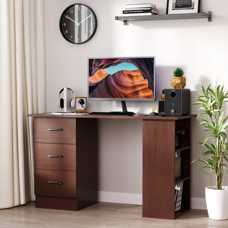 Bureau d'ordinateur Cynthnie