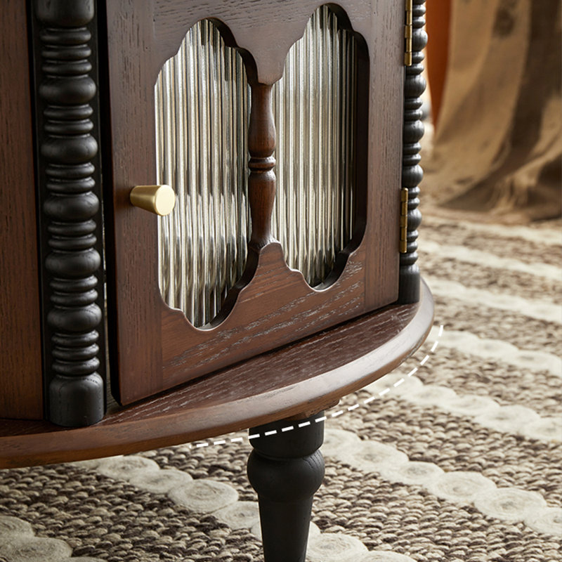 Meuble télé de style français jumelé à une table basse