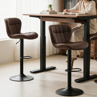 Tabouret de bar pivotant et réglable