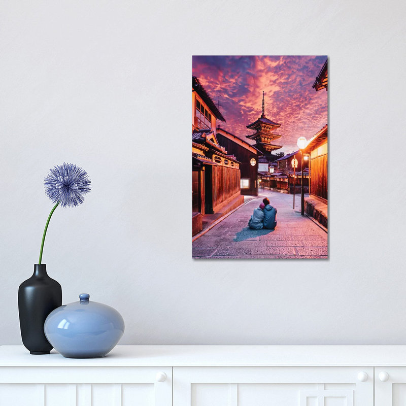 Perdus à Kyoto par Hobopeeba - reproduction de photo, Toile tendue, H 18 po x l 12 po x 1,5 po, Pas de tapis