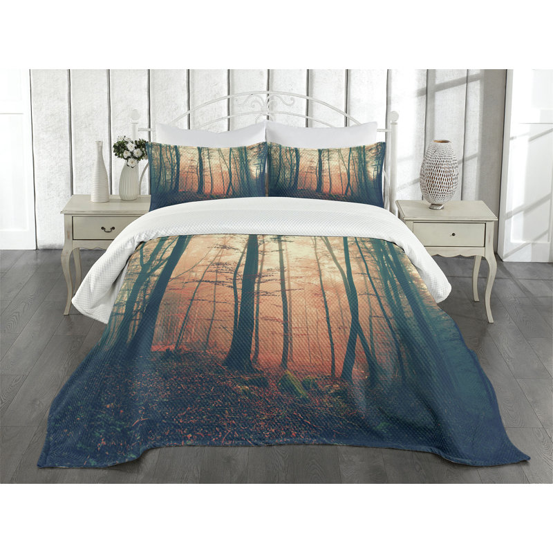 White and Forest Print Queen Bedspread Set with Shams
