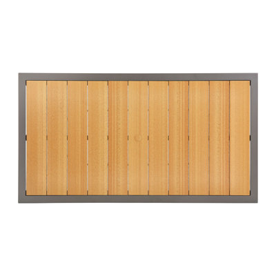 Table de salle à manger rectangulaire en aluminium et en poly-résine Harper 34 po x 66 po avec trou pour parasol