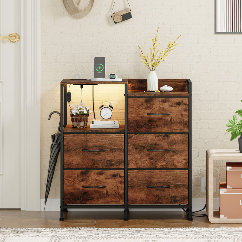  Commode 5 tiroirs larges avec station de charge et tablette ouverte pour dortoir de chambre à coucher, imprimé grain de bois