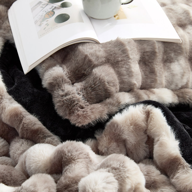 Coma Inducer Snowball Chunky Bunny Oversized Comforter Set, Gray, King Comforter + 2 King Shams