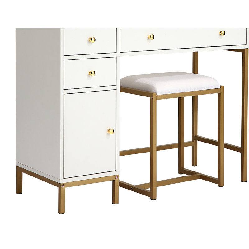 Multi Functional Makeup Table Set With Light