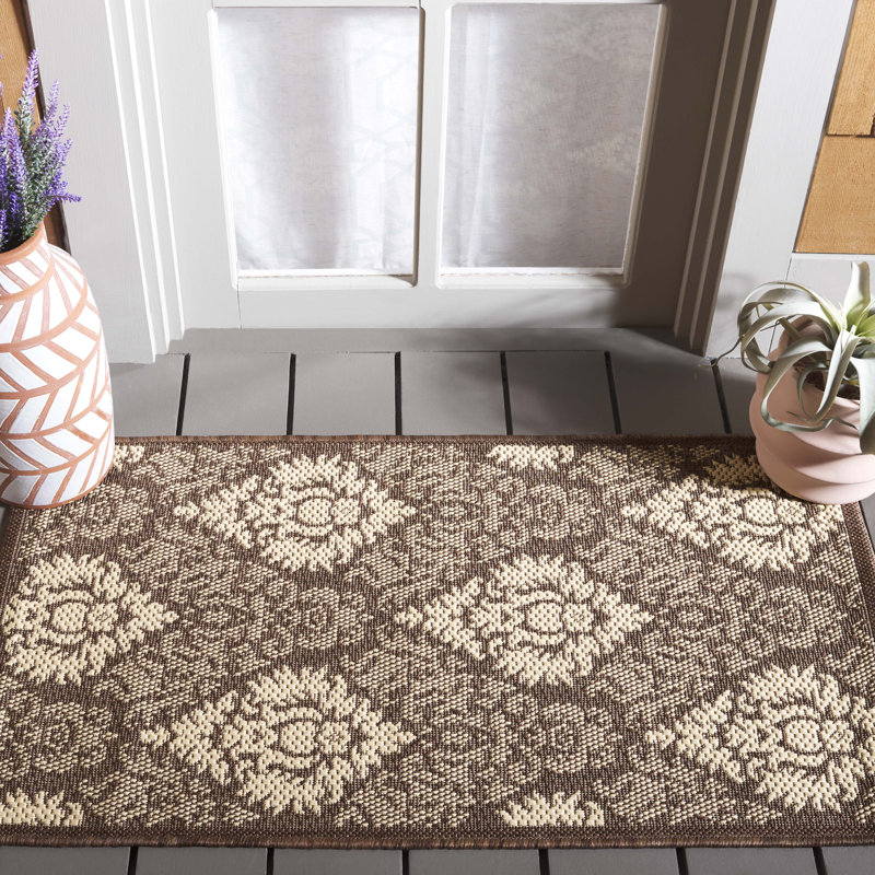 Arneshia Damask Brown/Tan Indoor / Outdoor Area Rug, Round 5'3"
