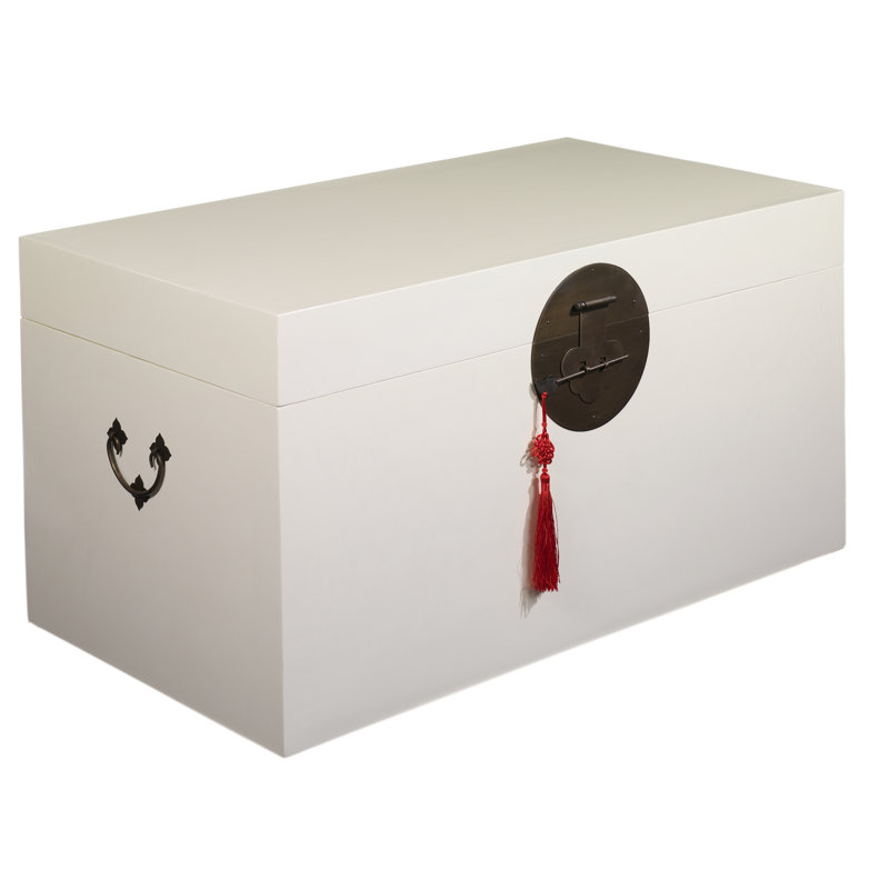 Hangzhou Blanket Chest, Cream Lacquer