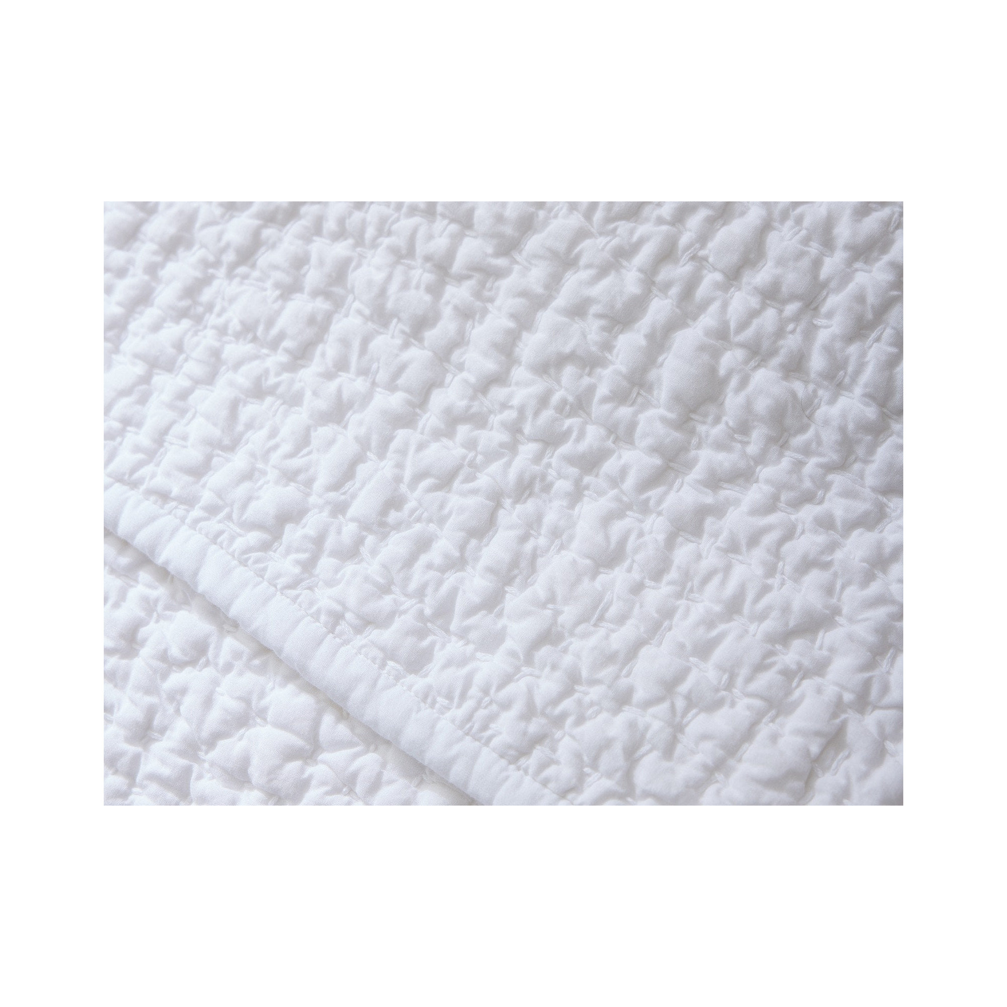 Pebbled Handstitched Organic Quilt, Alpine White, Twin Quilt
