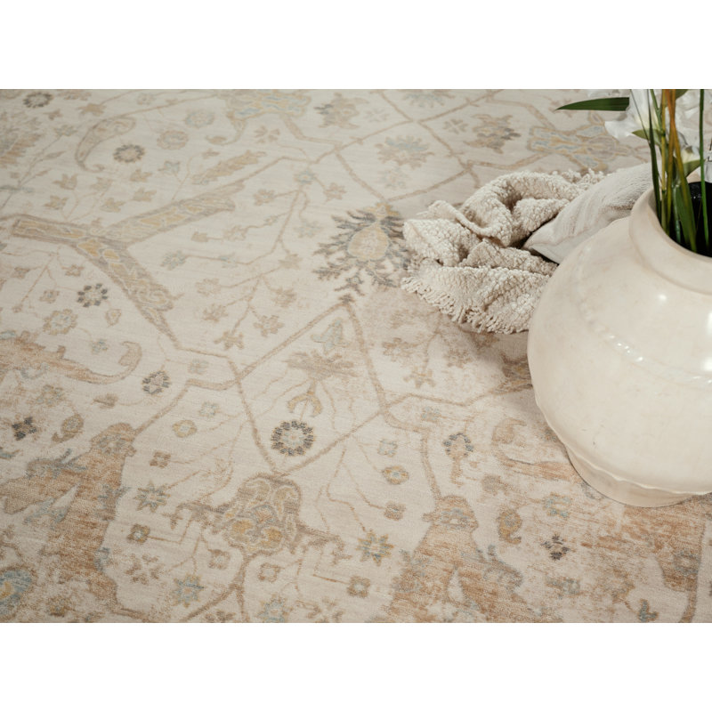 Artisan Power Loomed Wool/Nylon Oriental Area Rug in White/Ivory/Brown, Rectangle 6' x 9'