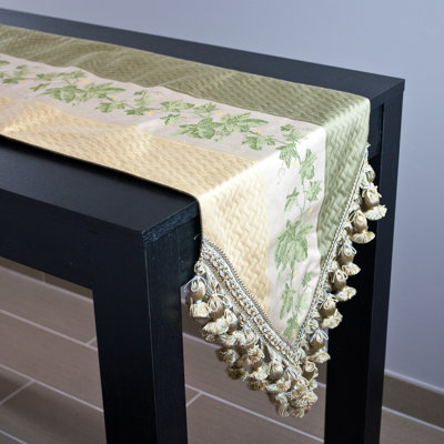 Ivy Table Runner
