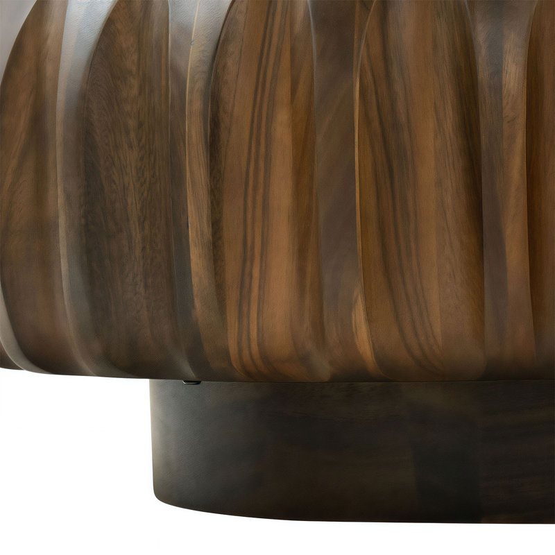 Table basse ronde en bois massif sculpté