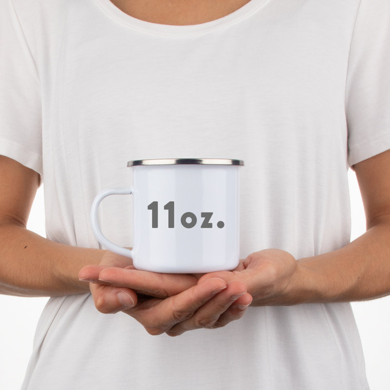 C’est ce qu’un style magnifique ressemble à une grande tasse de camping famille.