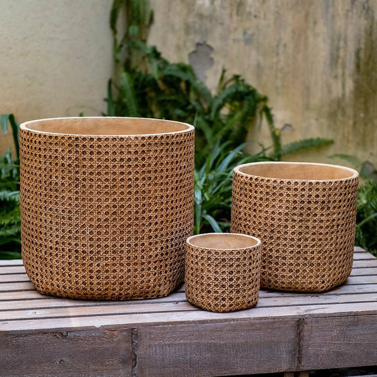 Pot à fleurs en rotin et ciment, H 12,9 po x l 13,7 po x P 13,7 po