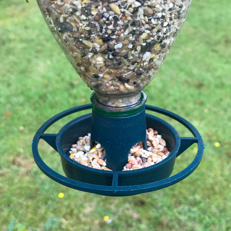 Georgene Hanging Soda Bottle Feeder