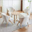 Table de bout ronde Mid-Century avec bois massif et pieds en forme de V