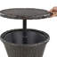 Mobilier de patio avec chaises en corde et table de bar froide en beige noir pour la cour, les espaces de conversation au bord de la piscine: chaises, table, repose-pieds. Rouille, pelouse élégante.-121070829-121070832
