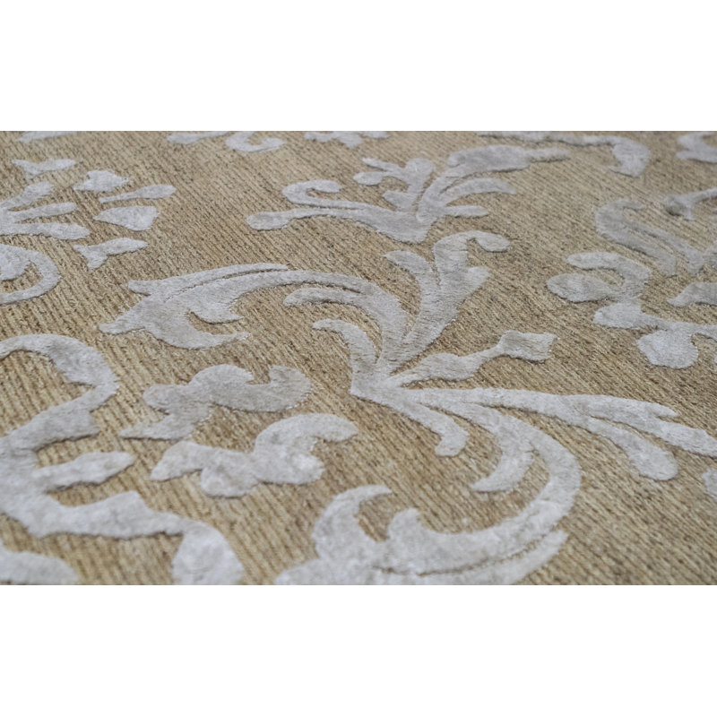 Damask Area Rug in Gray