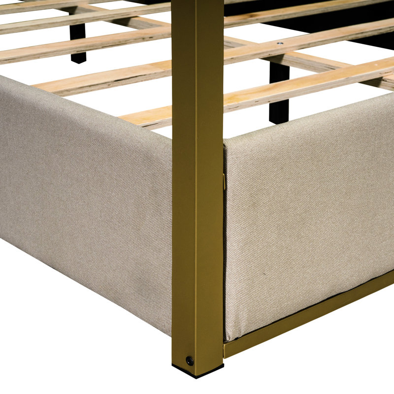 Grand lit plateforme à baldaquin avec tête de lit et structure en métal, beige