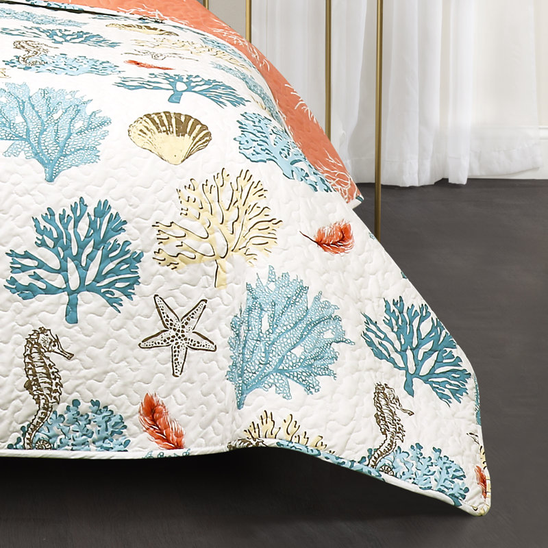 Coastal Reef Feather Reversible Quilt Set, King Quilt + 6 Additional Pieces