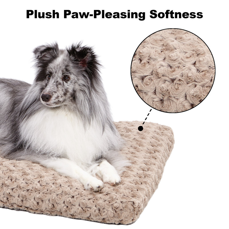 Mocha Plush Ombré Swirl Small Pet Bed