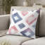 Coussin Modern Modern - Coussin imprimé zigzags rouges-125945658