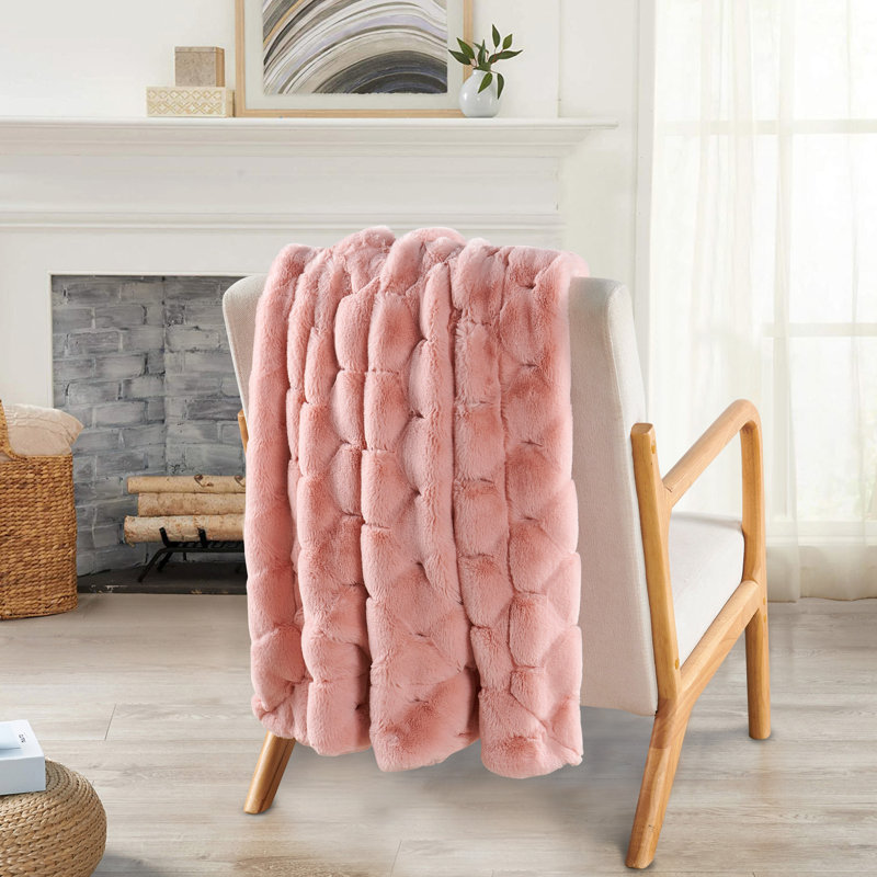 Jeté en fausse fourrure de lapin, Rose anglaise