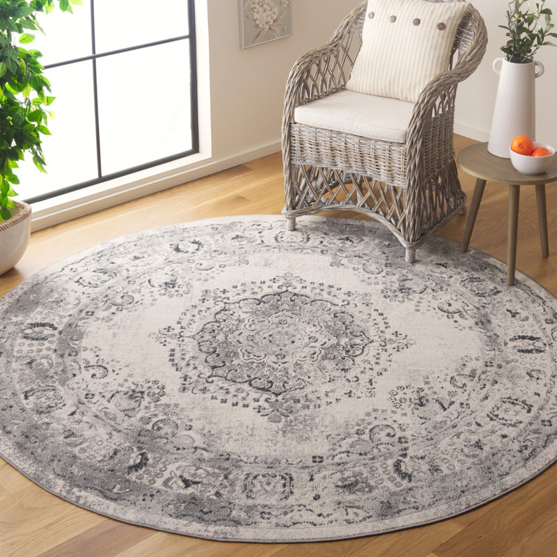 Haval Performance Oriental Rug, Round 6'7"