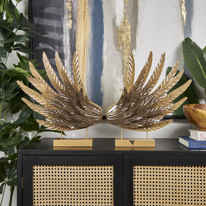 Ensemble de sculpture ornementale en métal et ornements en feuille d'or Nerau