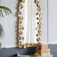 Miroir mural 51,5 "x 29" arqué pleine longueur avec détails dorés, miroir décoratif pour salon, chambre à coucher, miroir