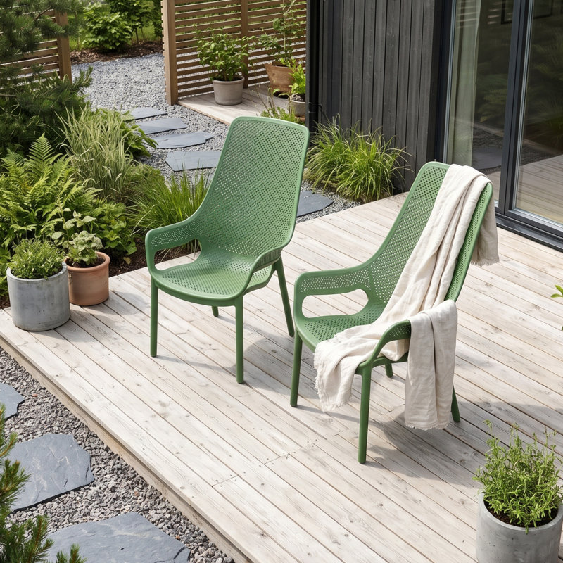 Outdoor Lounge Chair
