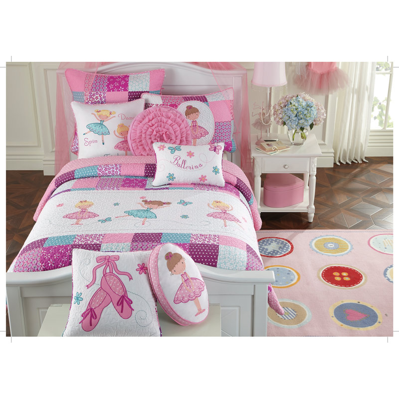Quilt Set, Queen Quilt + 2 Standard Shams