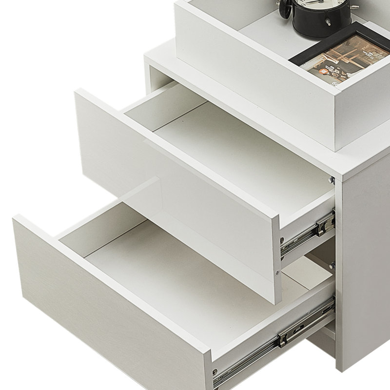 Magin 44.9cm W Manufactured Wood Bedside Table