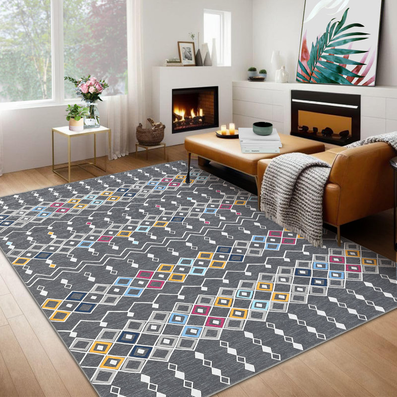 Kralovetz Washable Southwestern Indoor Rug, Rectangle 4' x 6'