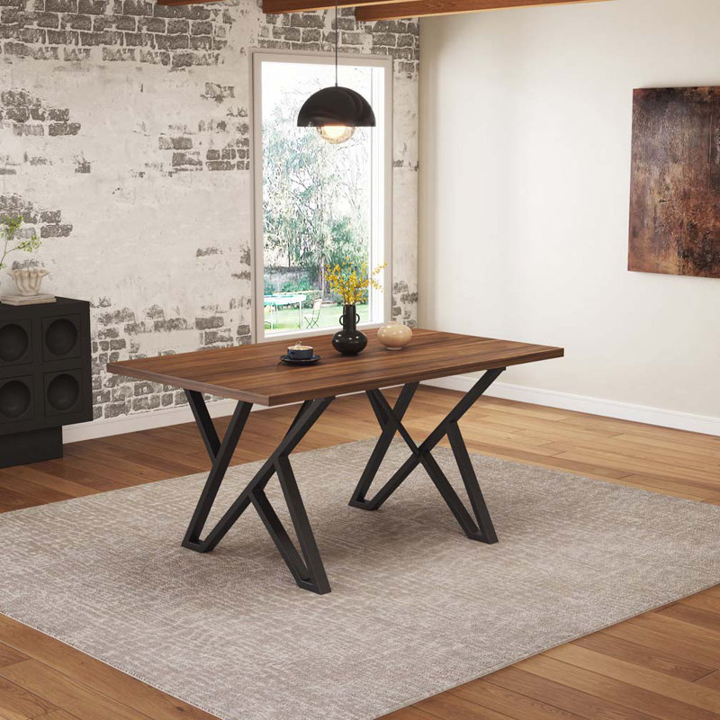 Table de salle à manger avec pieds en métal