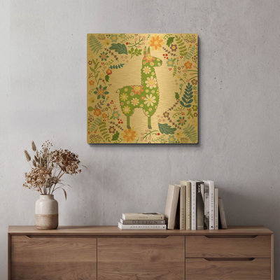 «Retro Llamas A» par Jean Plout, art mural en métal doré, 24 po x 24 po
