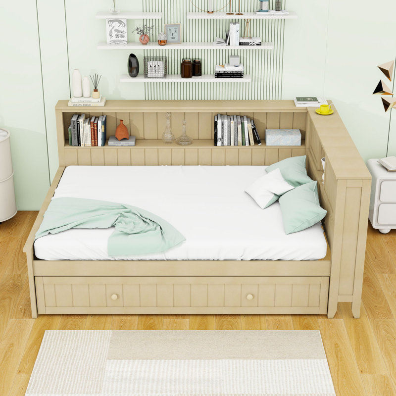 Lit de jour double en bois avec couchette simple et tablettes avec portes coulissantes