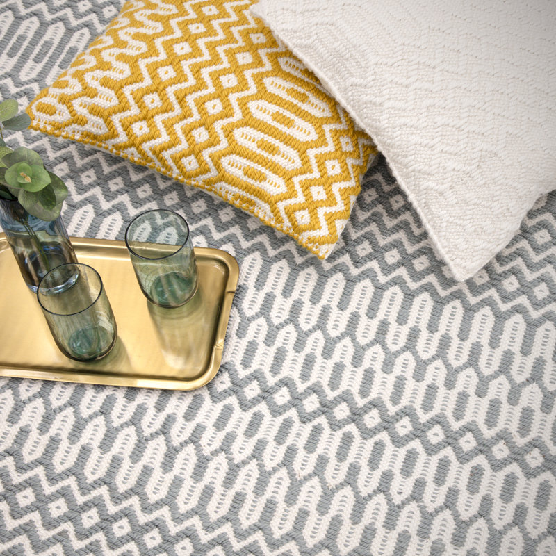 Perrotta Geometric Hand Woven Kilim Indoor / Outdoor, Rectangle 120 x 170cm