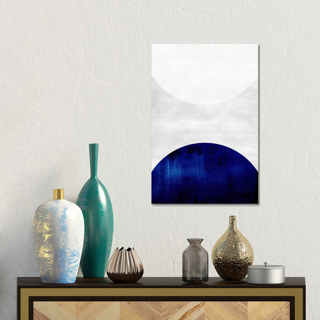 White & Cobalt von LEEMO - Galerie-verpackte Leinwand Giclée auf Leinwand