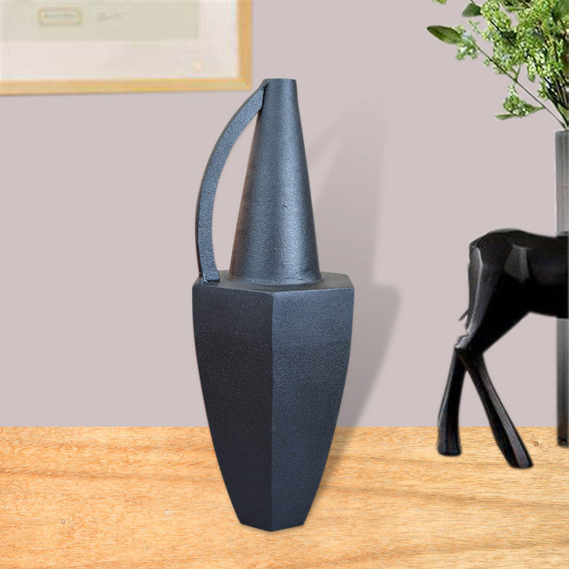 Vase de table en métal Alyia, H 14 po x l 2,5 po x P 2,5 po, Noir