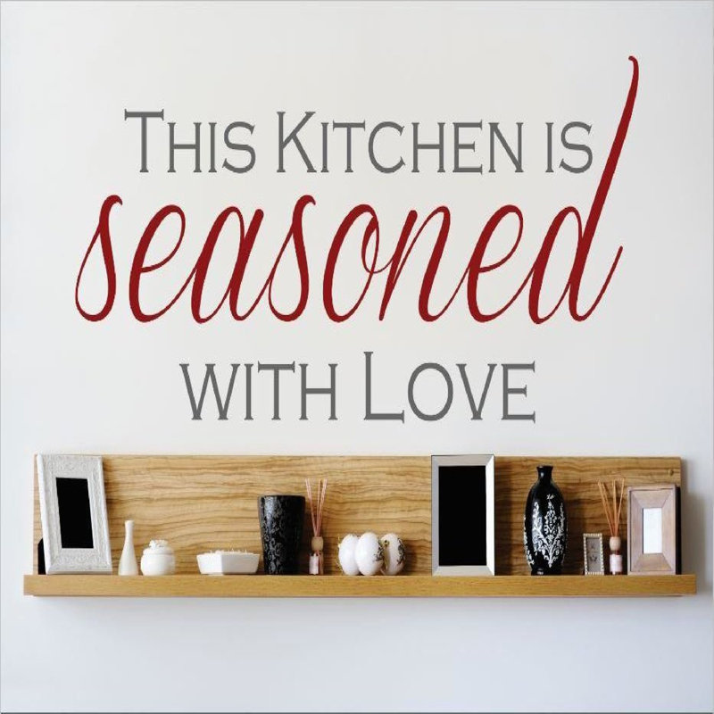 Adhésif décoratif Cette cuisine assaisonnée d'amour, H 12 po x l 30 po x P 0,16 po, Rouge / Mauve
