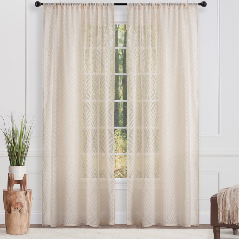 Ensemble de rideaux semi-transparents avec passe-tringle Craigmont, L 52 po x L 84 po, Beige