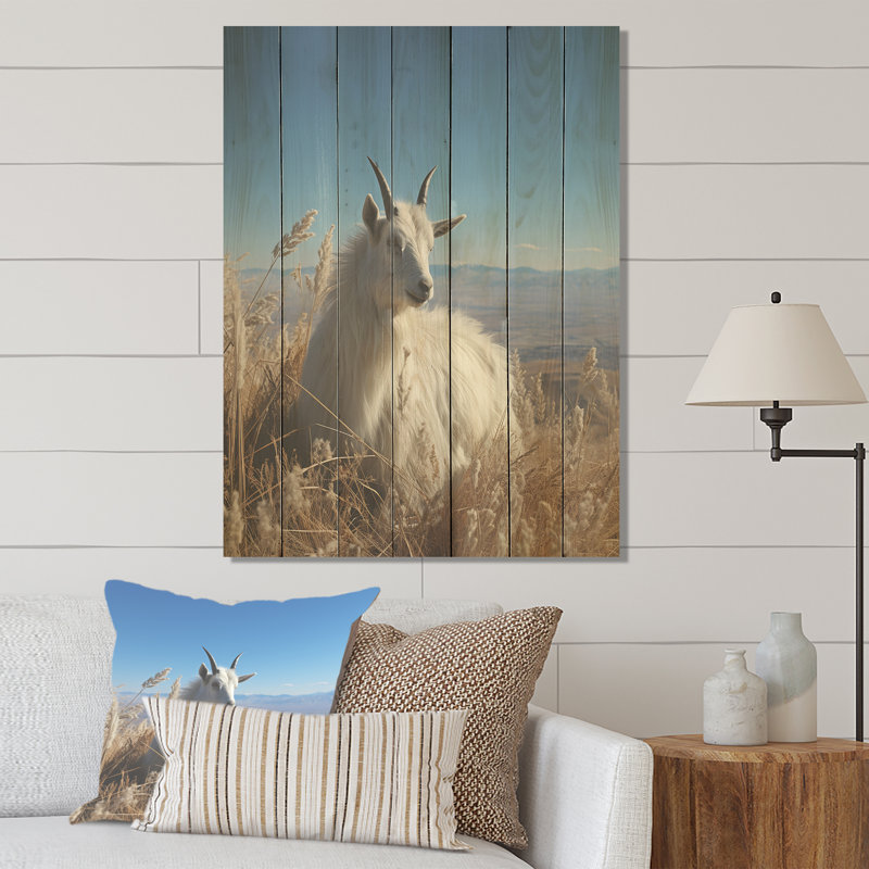 Chèvre blanche solitaire - Chèvre sur bois, H 20 po x l 10 po